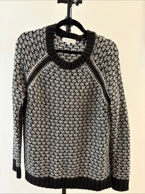 Two by Vince Camuto Black and White Crew Neck Sweater